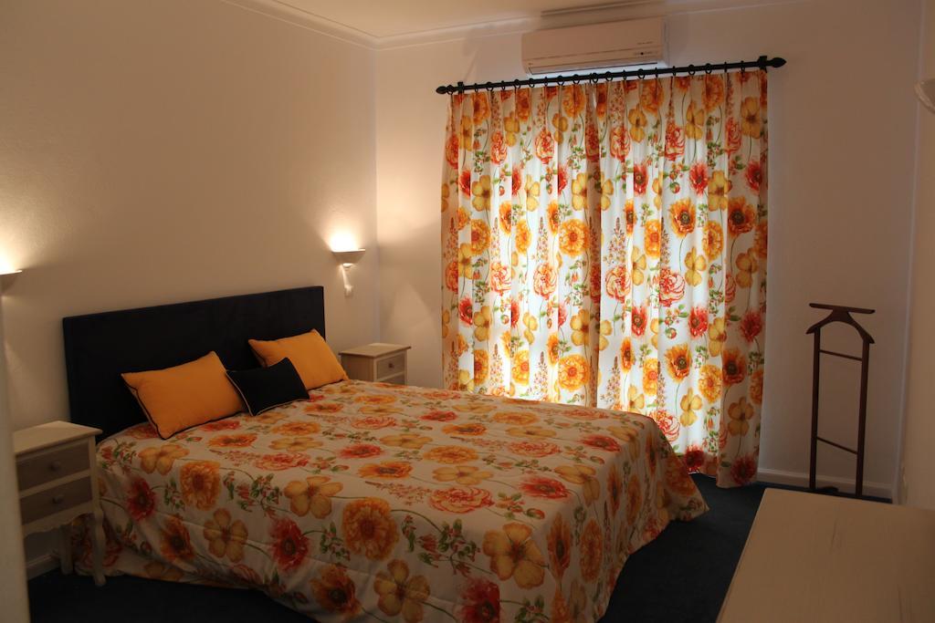 Alto Club Apartments Alvor Quarto foto