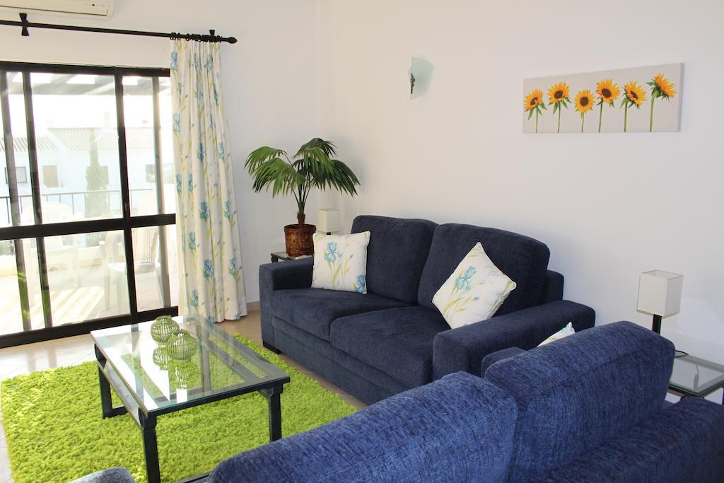 Alto Club Apartments Alvor Quarto foto